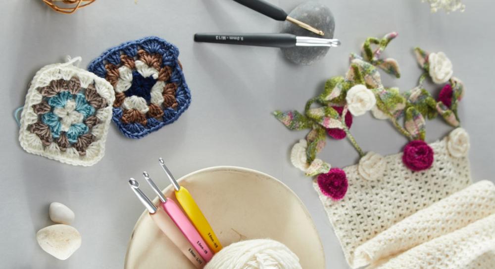 Learn How to Crochet Classic Granny Square and Design Possibilities 