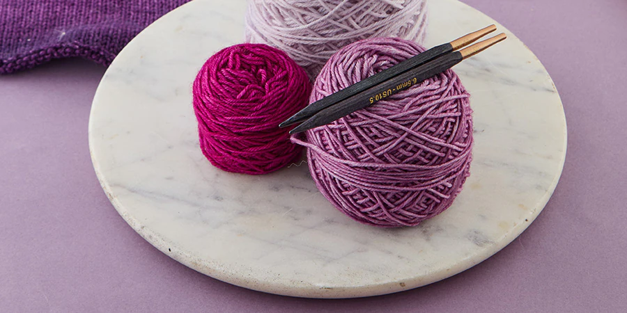 Garngewicht bis Stricknadelgröße: Ihr vollständiger Leitfaden für Winterprojekte
