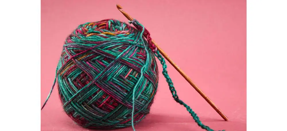 a crochet hook making any stitch