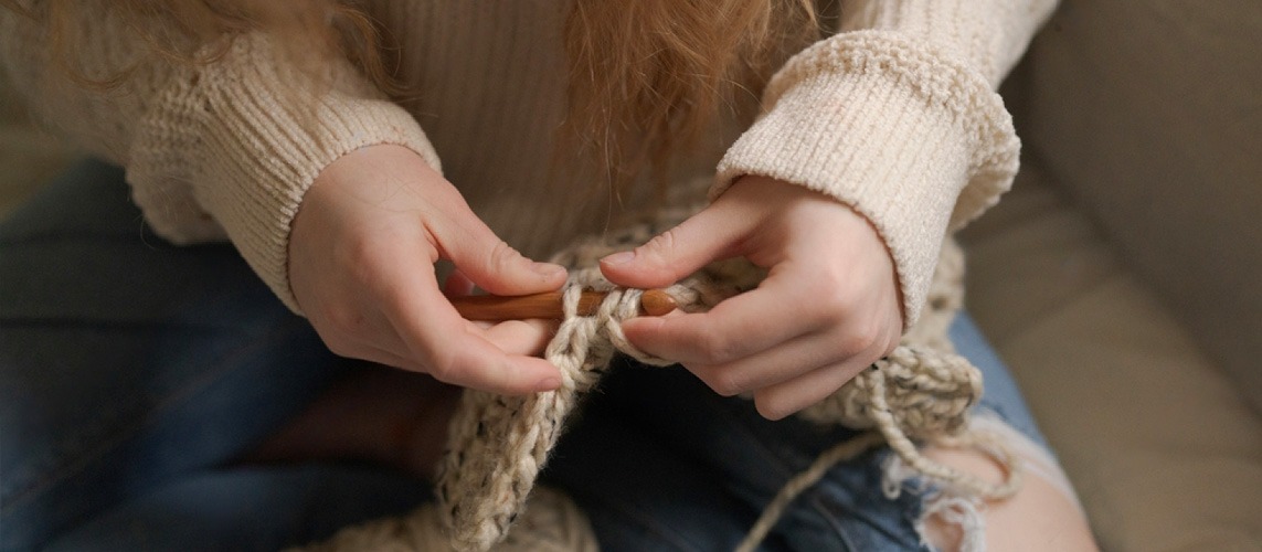 How to Make a Half Double Crochet with a Single-Ended and Tunisian Crochet Hook