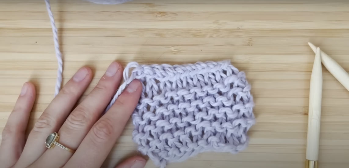 Knitting Tutorial: How to Bind off for Beginners