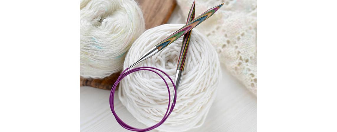 Mastering your Knitting Needles Comfortably: Essential Tips for Left-Handed Knitters