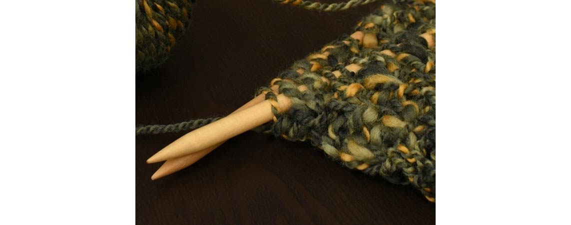 Mastering your Knitting Needles Comfortably: Essential Tips for Left-Handed Knitters