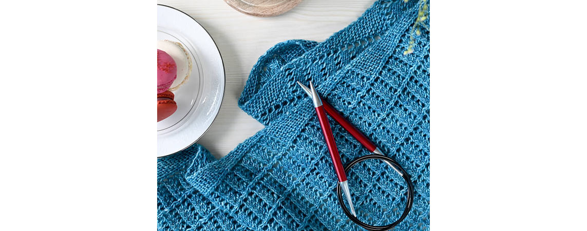 Knitting With Fixed circular knitting needles