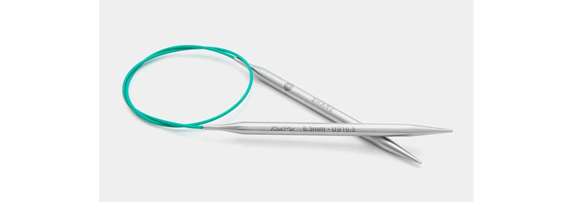 Mindful Collection: Straight vs. Circular Knitting Needles