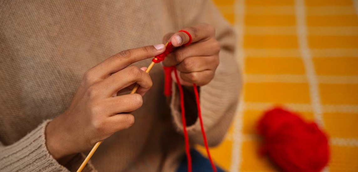 Does the Knitting Needle Material Affect Your Crafting?
