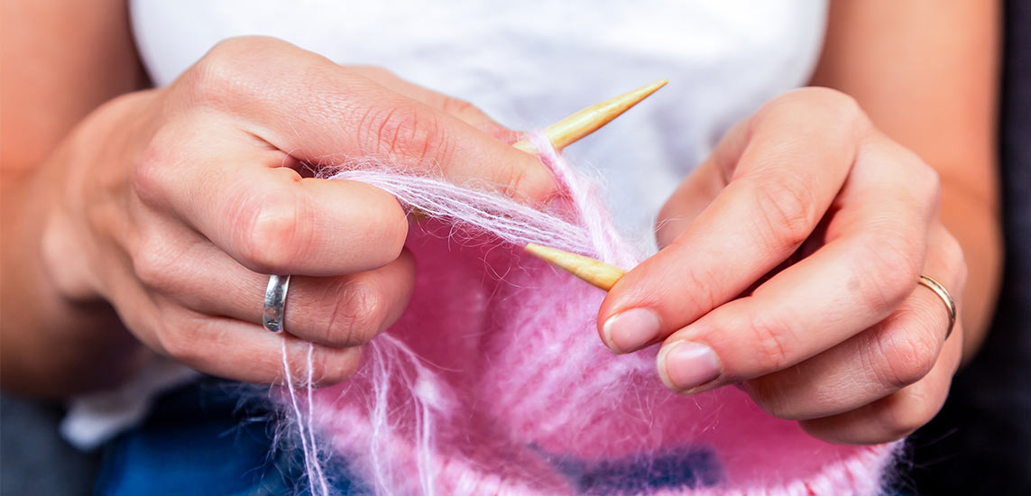 Does the Knitting Needle Material Affect Your Crafting?