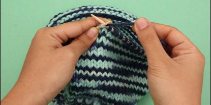 Какая окантовка лучше всего подойдет для вашего вязаного изделия: резинка или платочная вязка?