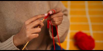 Does the Knitting Needle Material Affect Your Crafting?