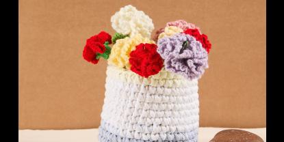 Patrones de Ramos de Flores Tejidos a Punto y Crochet para una Primavera Eterna