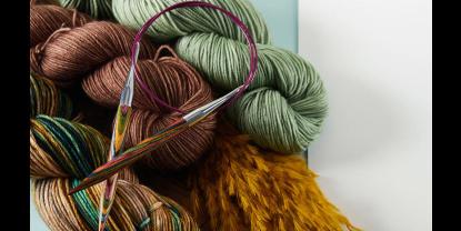 Warum Stricknadeln der Gleichen Größe Aus Verschiedenen Materialien Unterschiedlich Stricken Kann