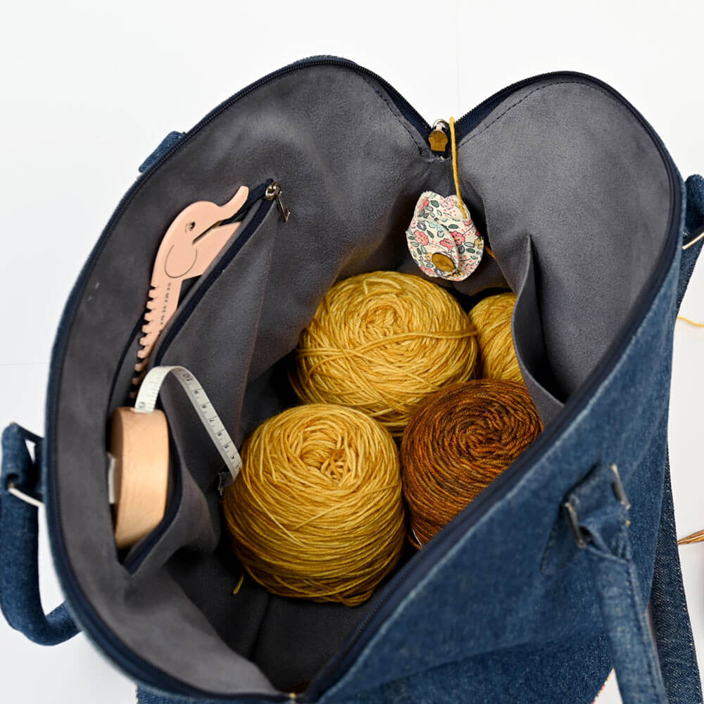 Die Blüten-Schulterhandtasche (Umhängetasche)