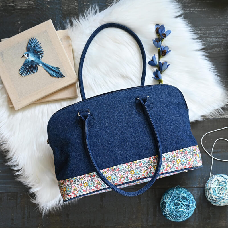 Die Blüten-Schulterhandtasche (Umhängetasche)
